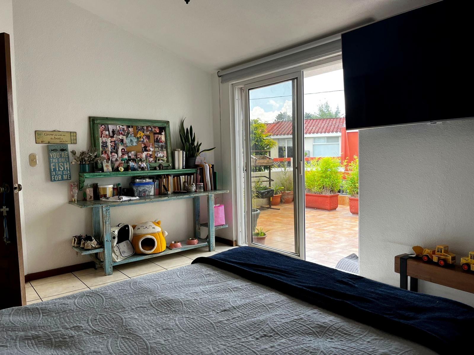 Dormitorio principal con salida a terraza